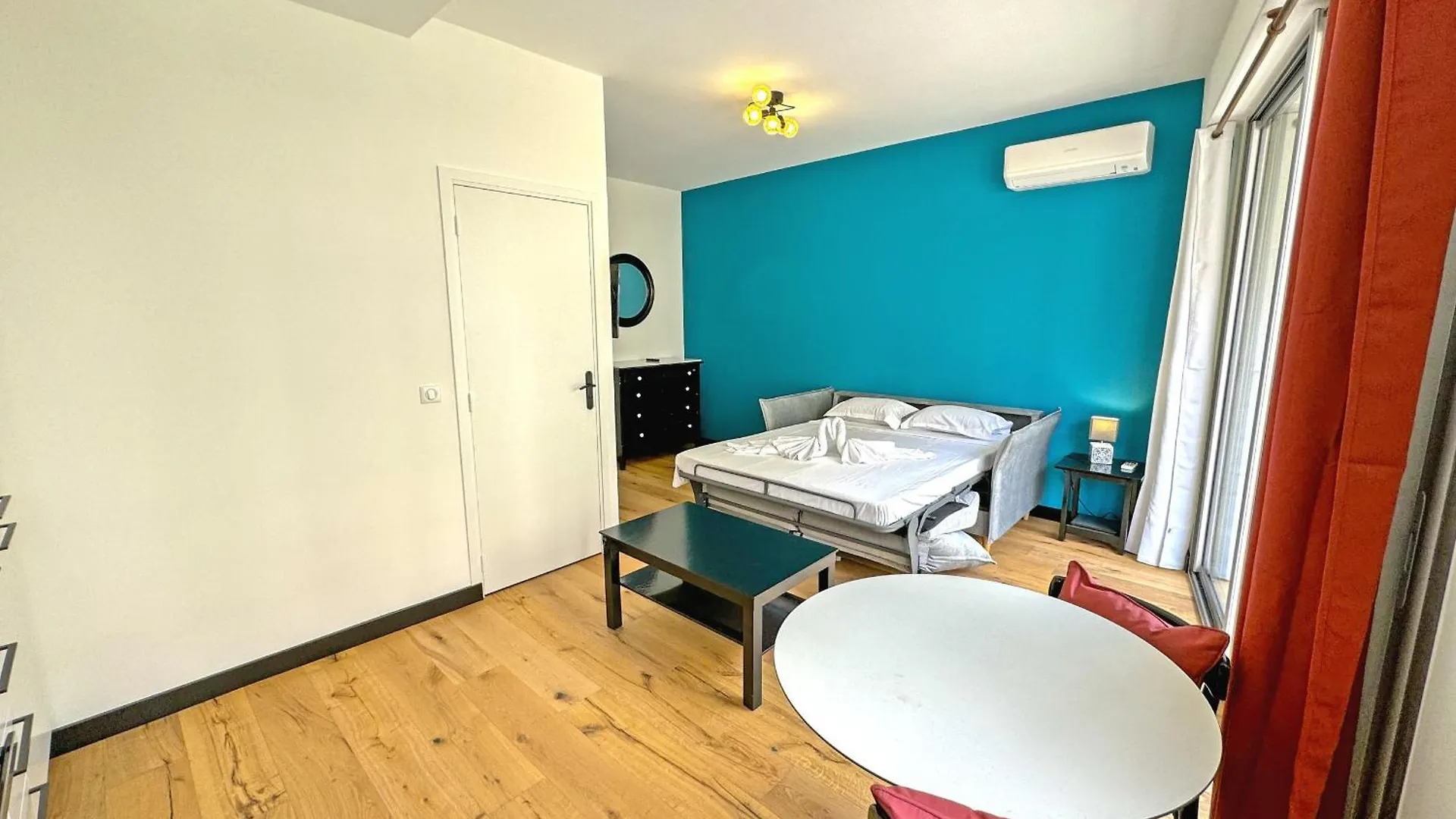 Courtyard Suite Promenade Nice Daire