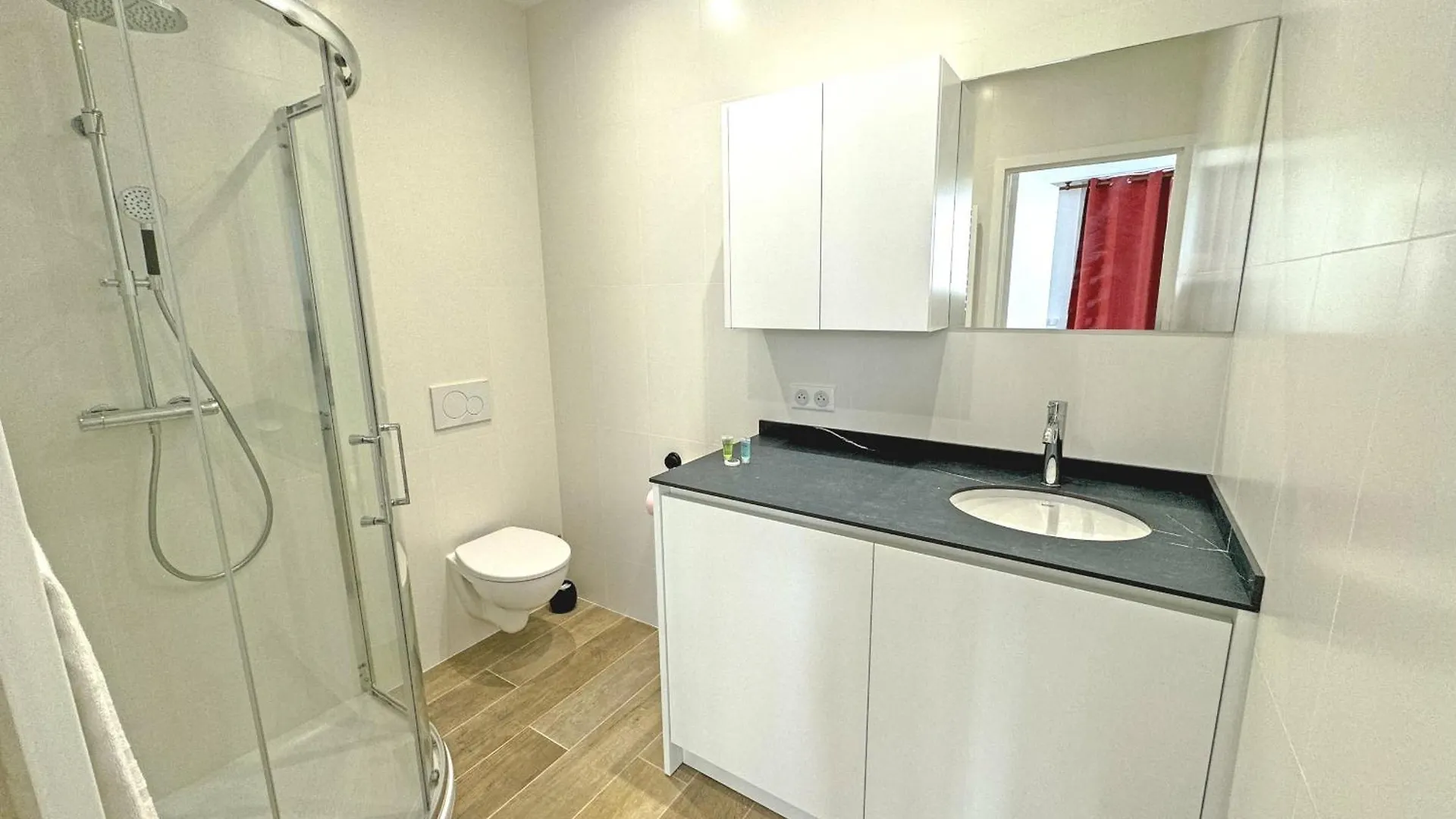 Apartment Courtyard Suite Promenade Nice France